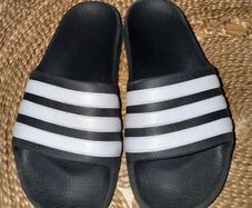 sandals boy / aqua slides Adidas size 1