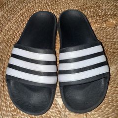 sandals boy / aqua slides Adidas size 1