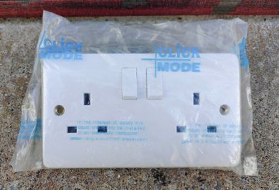 White Double Wall Plug Socket (brand New).