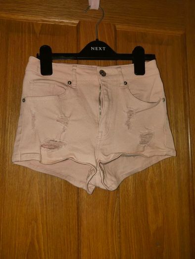 pink shorts