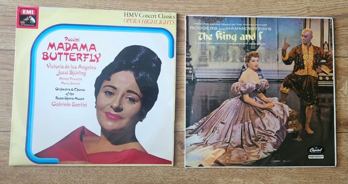 2 Vinyls