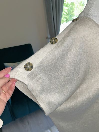 Brand-new Beige Short Sleeved Top