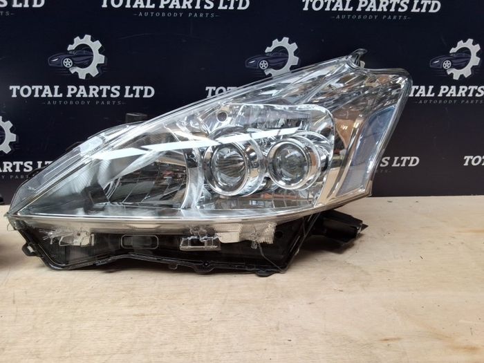 Toyota prius plus 2012-15 led headlights