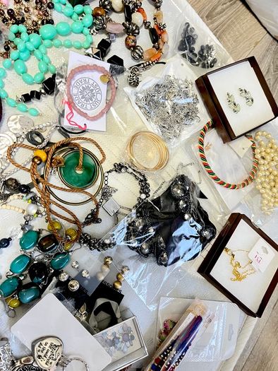 Large bundle of jewellery almost 12kg