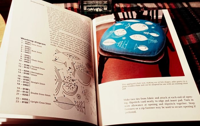 1972. Illustrated Teach Yourself Embroidery.