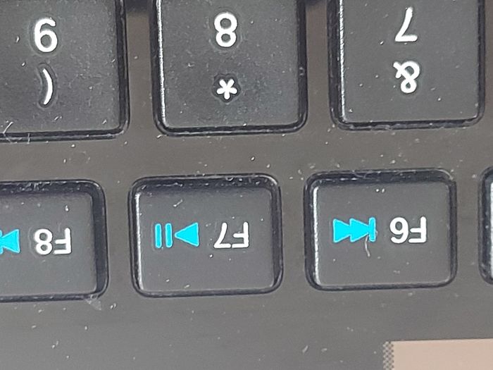 Logitech Wireless Solar Keyboard K750, excellent cosmetic condition, without  tiny Logitech Unifying receiver