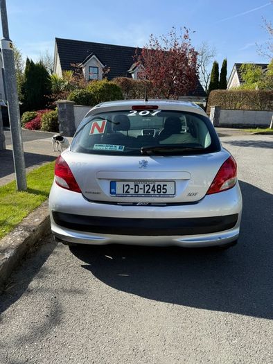 peugoet 207 1.4 16v 2012