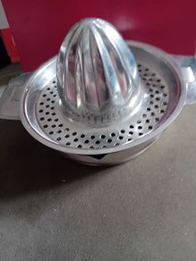 Citrus Fruit Squeezer