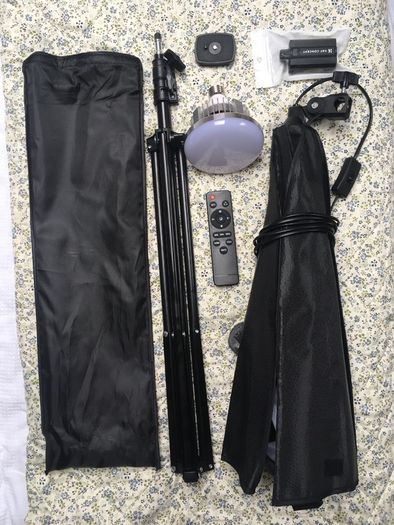 Softbox and studio light stand (K&F Concept)