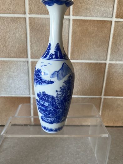 Chinese Pair Eggshell Porcelain Colbalt Blue/ White Elegant Vases