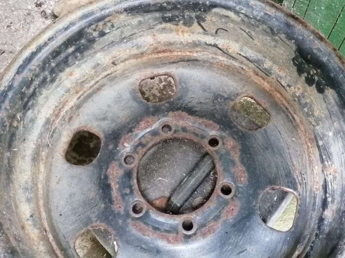 toyota hilux /landcruiser old 16" rim x 2 with only 1 bad tyre on..