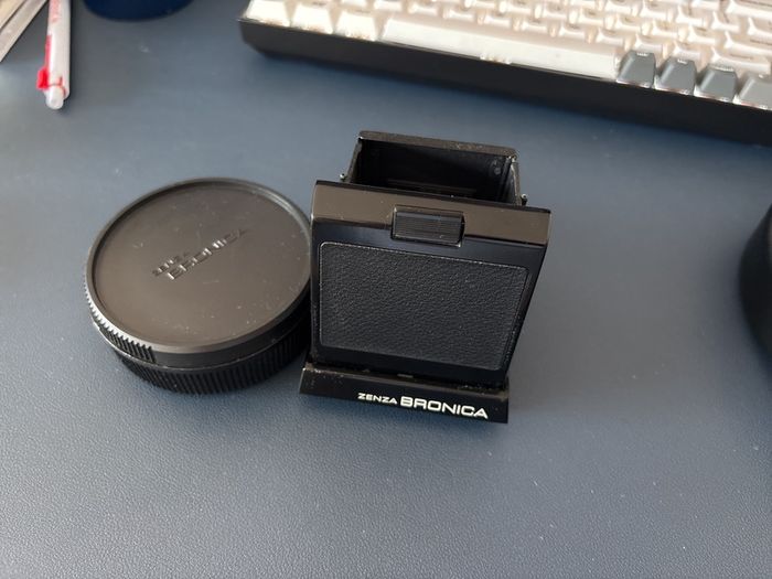 Bronica SQ-A w/ 80mm f2.8, accessories