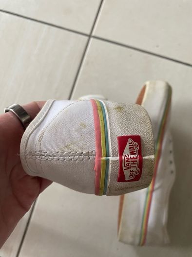VANS "Off The Walls" size 6UK