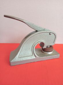 Vintage Hand Press / Embosser