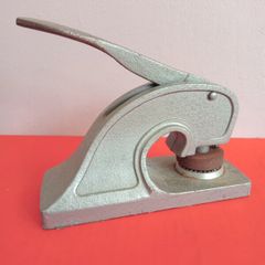Vintage Hand Press / Embosser