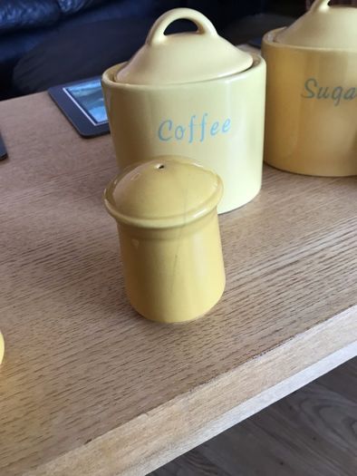 Delphi yellow colour