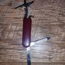 Swiss Army style knife - less than 6 cm long Image 4