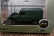 Oxford Diecast Landrover Defender Military 1.76 Scale