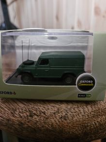 Oxford Diecast Landrover Defender Military 1.76 Scale