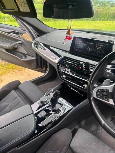 182 Bmw 5-series M-sport 523