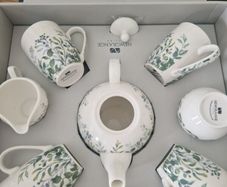 Newgrange bone china 7 piece tea set