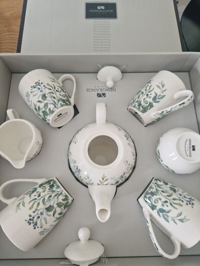 Newgrange bone china 7 piece tea set