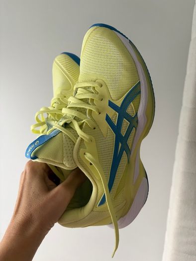 Boys tennis shoes