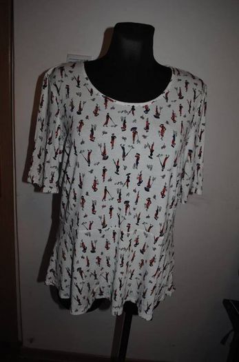 Tu white printed top size UK18 EU46 Postage included