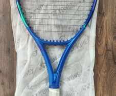 Yonex ezone 100