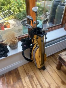 Kids golf bag with 7 pieces