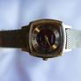 Vintage SEKONDA 1960/70s ladies wristwatch . Original Soviet production. Dial finished in burgundy and gold with black Roman numerals. Hand winding in full working order. Face showing 17 Jewels USSR. First class movement Image 6