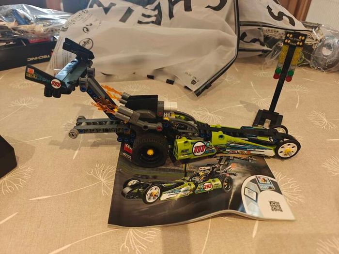 LEGO Technic Dragster 42103 (2-in-1 Set) Complete with Manual