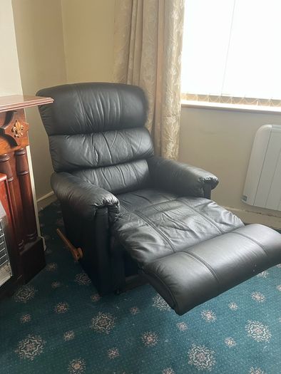 Black leather lazy boy