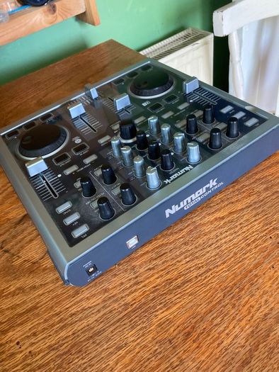 Numark USB DJ Mixer