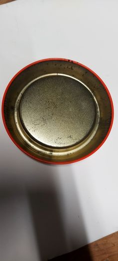 Very rare Guinness belfast metal ashtray,,from late 70s ,early 80s,,,,,few marks on rim, with age,overall excellent condition,,price includes post to anywhere in Ireland thank you,see pictures for condition,,take as is ,new old stock .