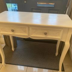 White perfect condition hall table or beauty table..