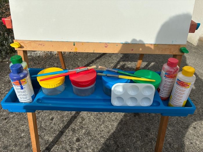 Melissa &Doug double sided easel whiteboard