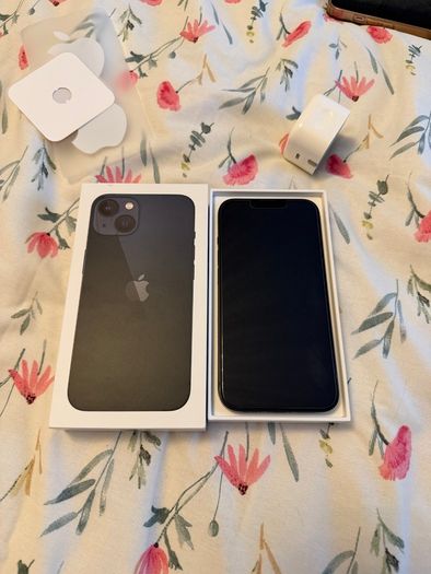 iPhone 13 Midnight (Black) 128GB Very Good Condition Sim Unlocked