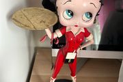 Red Roller Skating Betty Boop Statue Collectible