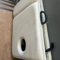 massage table