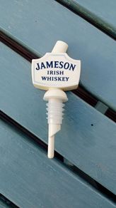 Jameson pourer