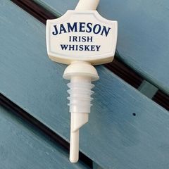 Jameson pourer