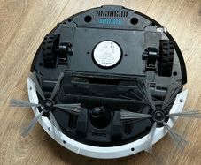 Robot vacuum cleaner