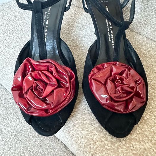 Kennel und Schmenger black peep toe heels