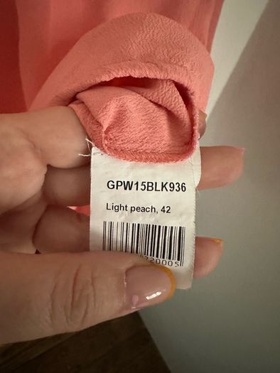 [clothes for adults] Light peach long sleeved top, size 40/42 (12/14)