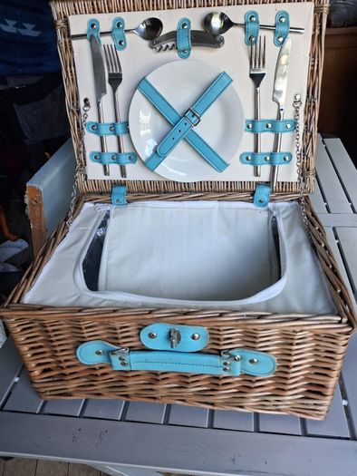 picnic basket set