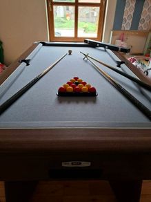 Stunning pool table