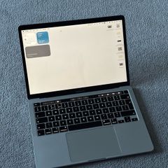 2020 MacBook Pro 13 inch i7 32GB/512