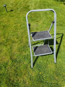 2 step ladder/ stool
