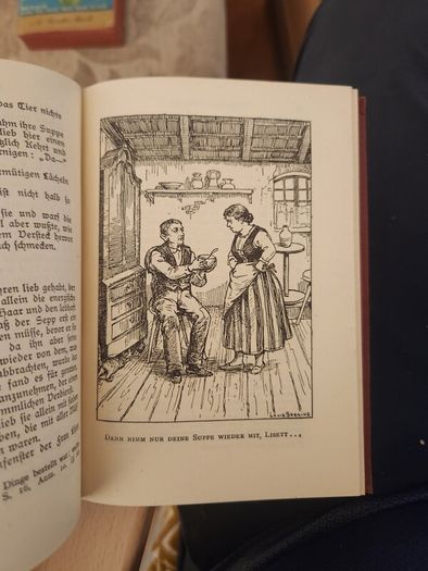 Dents Treasury Of German Literary. Short Stories By Modern  German Authors. Selected & Edited By Dr P. Vrijdaghs And Walter Ripman. Beautiful 1945 Hardback Edition In Good Condition.
